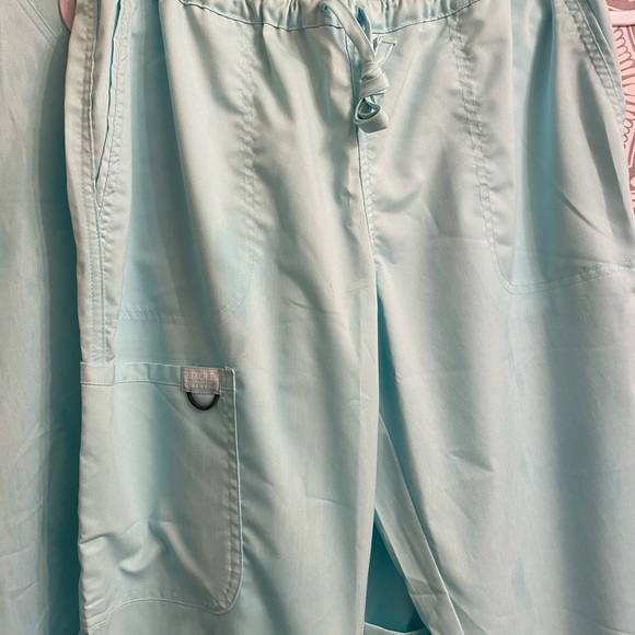 Scrub Set - Picture 3 of 3